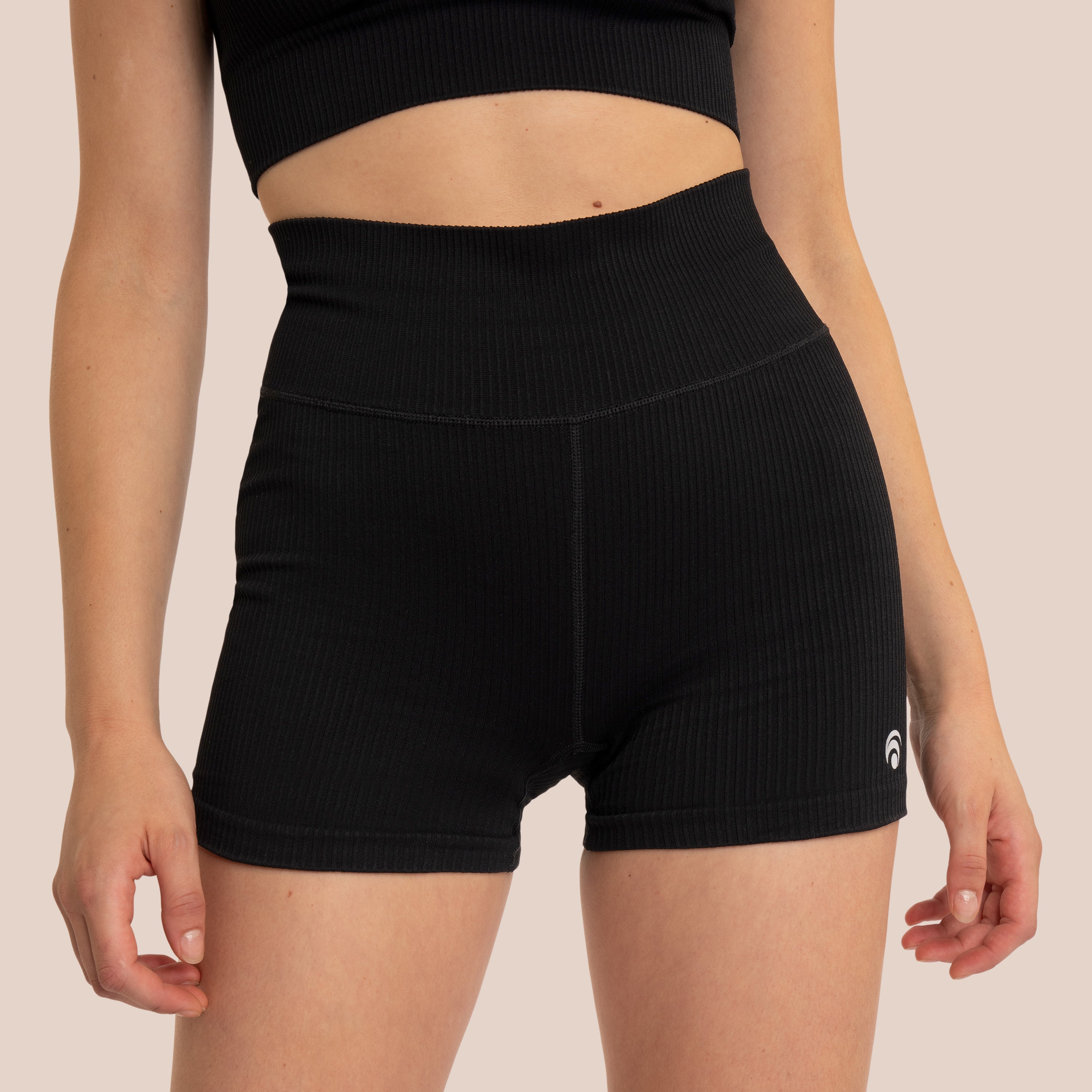 43844-black-hotpants_80_d8e6ce0d-183f-4c35-9072-daf4eccdc24d.jpg