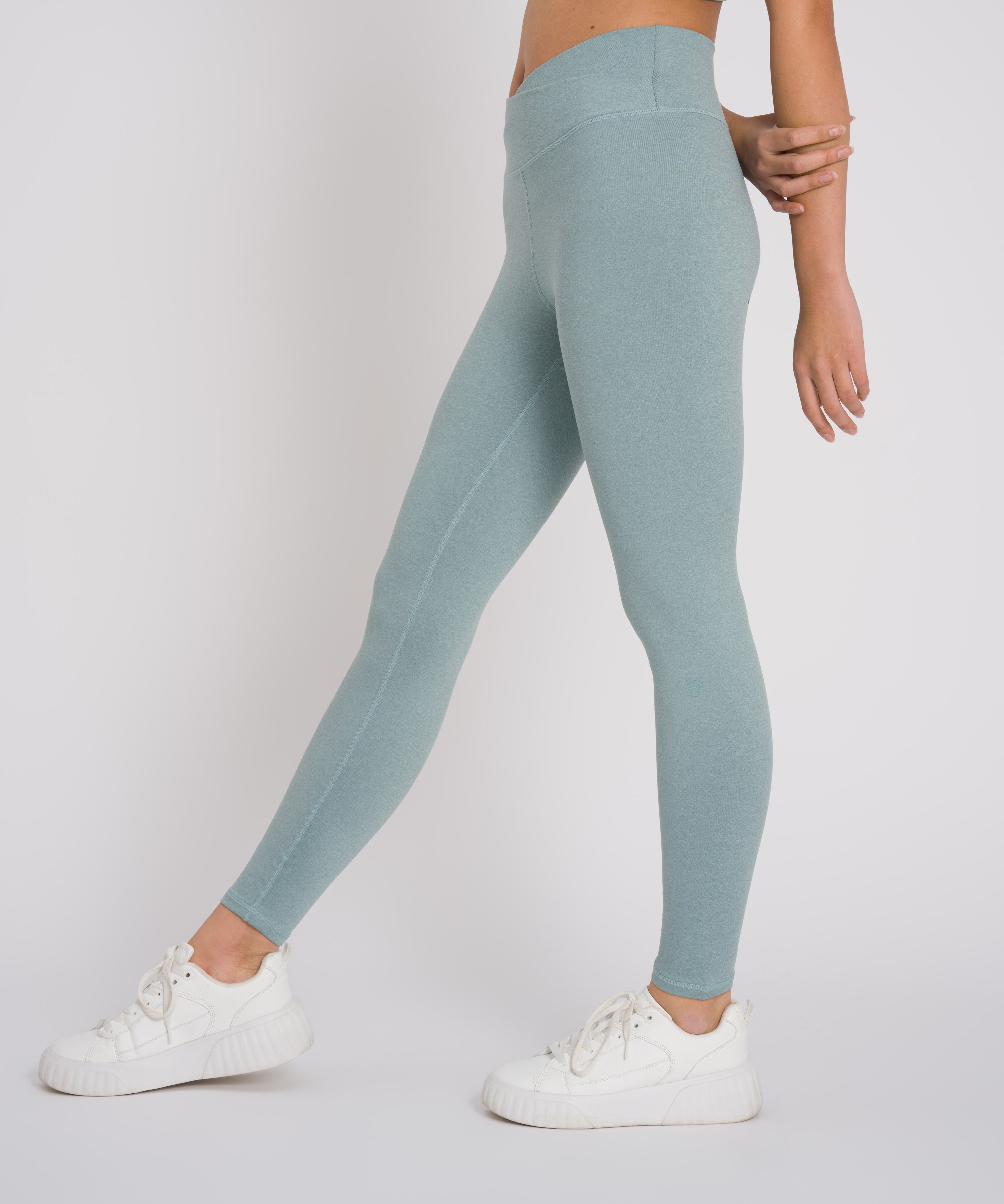 Outlet leggings